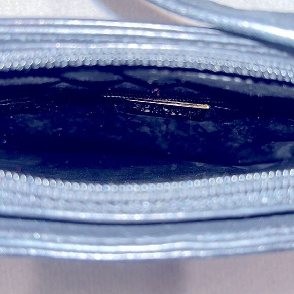 Vintage Perlina New York black leather crossbody 7.5”x 7”x21” adjustable strap. - Picture 4 of 12